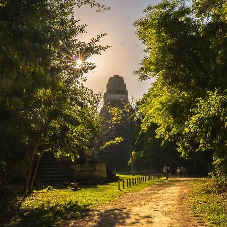 Jungle Lodge Tikal Hostal Dış mekan fotoğraf