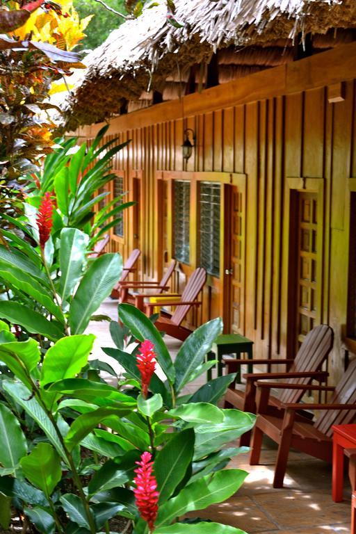 Jungle Lodge Tikal Hostal Dış mekan fotoğraf