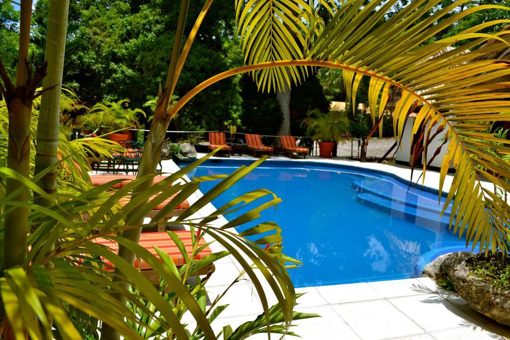 Jungle Lodge Tikal Hostal Dış mekan fotoğraf